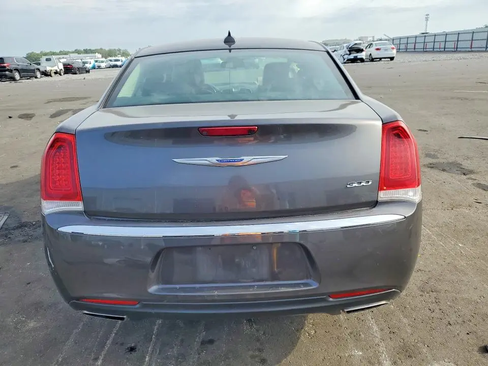 2019 CHRYSLER 300 LIMITED  