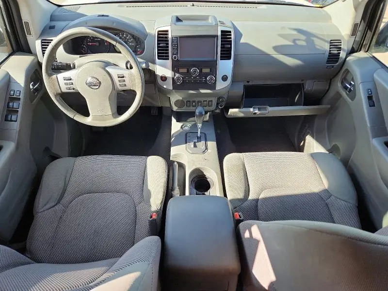 2020 NISSAN FRONTIER SV  