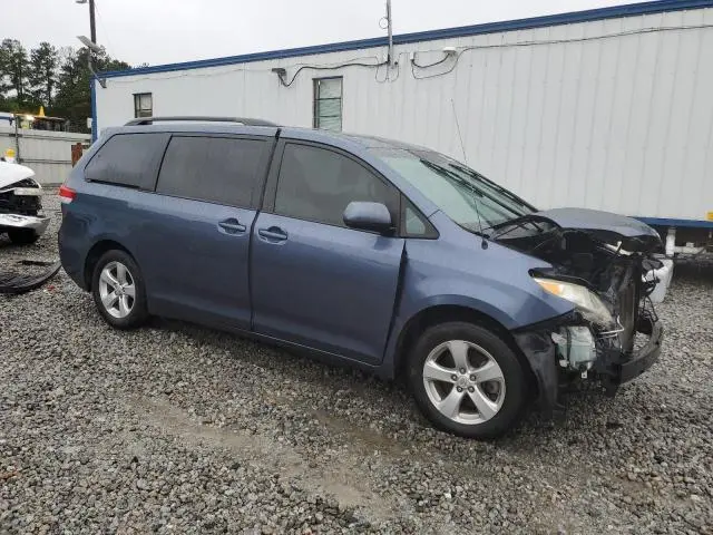 2013 TOYOTA SIENNA LE  