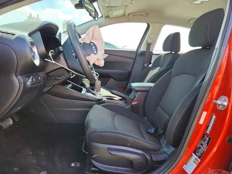 2022 KIA FORTE LXS  