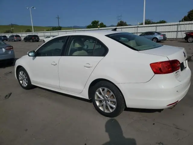2011 VOLKSWAGEN JETTA SE  