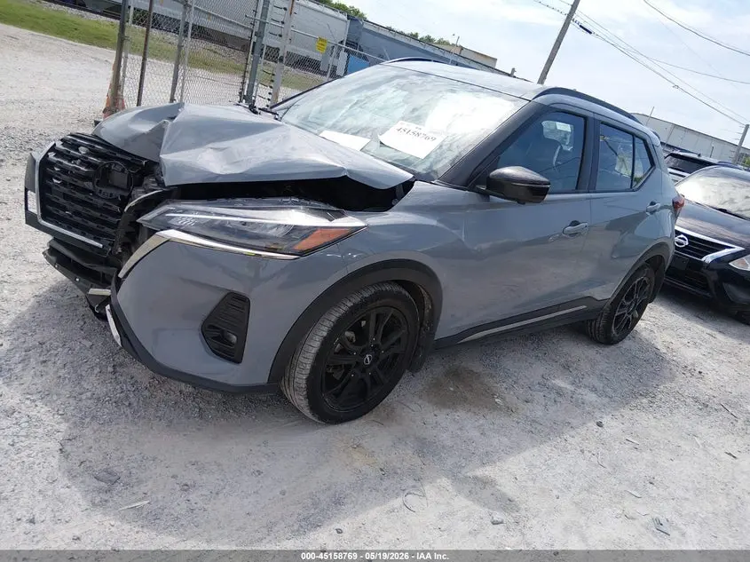 2022 NISSAN KICKS SR XTRONIC CVT