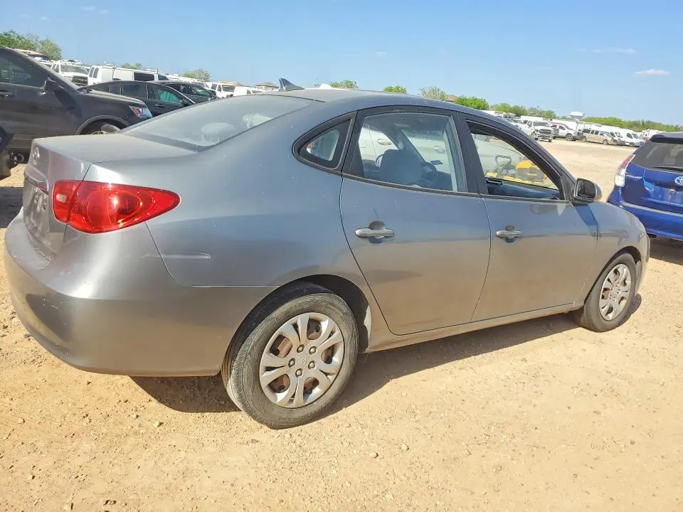 2010 HYUNDAI ELANTRA GLS  