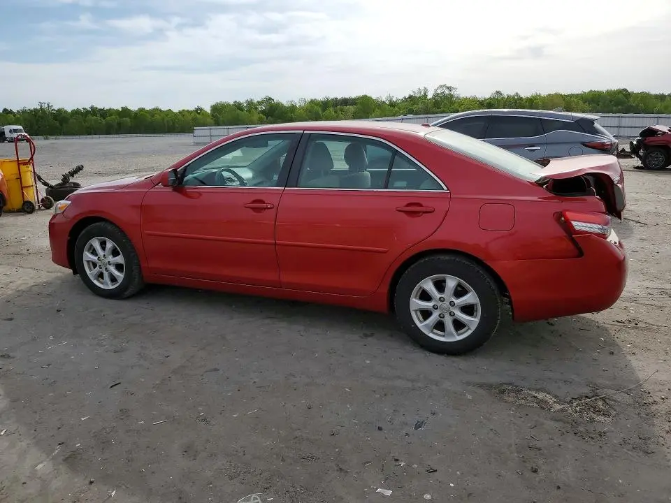 2011 TOYOTA CAMRY LE  