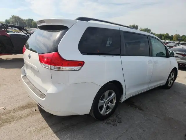 2011 TOYOTA SIENNA LE  