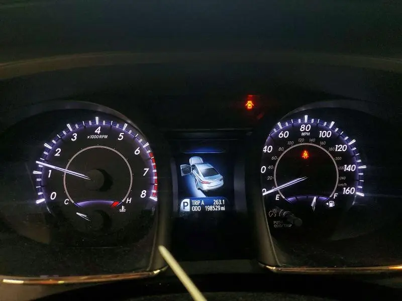 2015 TOYOTA AVALON LIMITED  