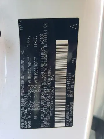 2017 TOYOTA SIENNA XLE  