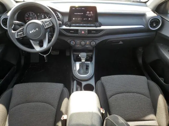 2023 KIA FORTE LX  