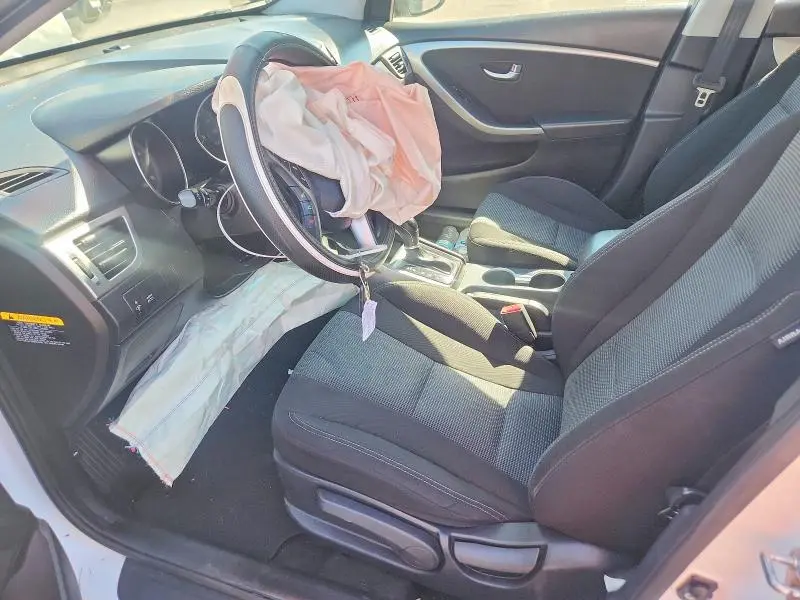 2016 HYUNDAI ELANTRA GT BASE  
