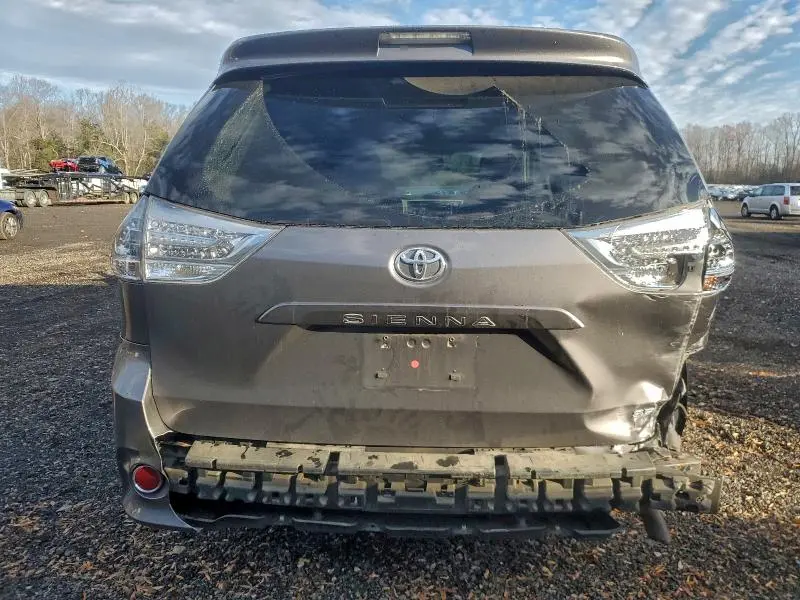 2014 TOYOTA SIENNA SPORT  