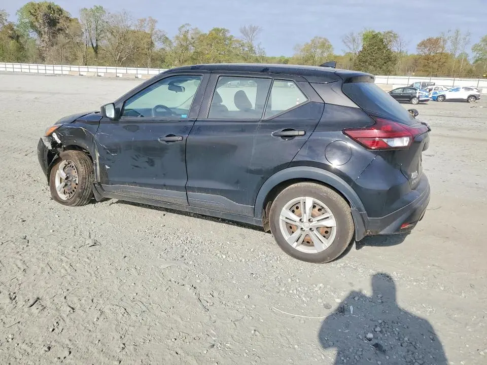 2021 NISSAN KICKS S  