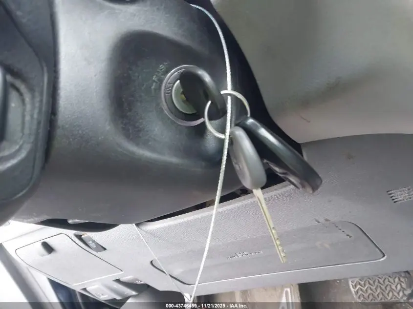 2015 TOYOTA SIENNA LE 8 PASSENGER