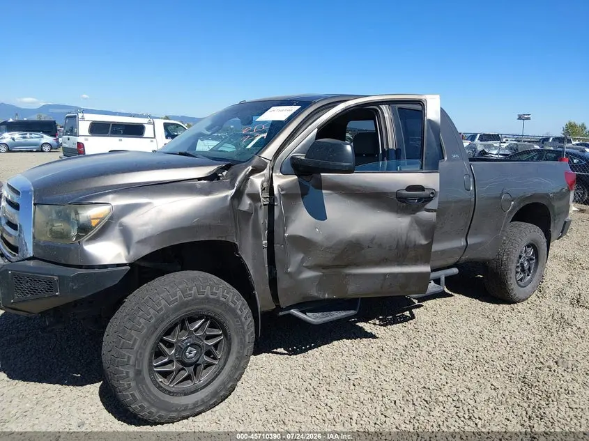 2011 TOYOTA TUNDRA GRADE 5.7L V8