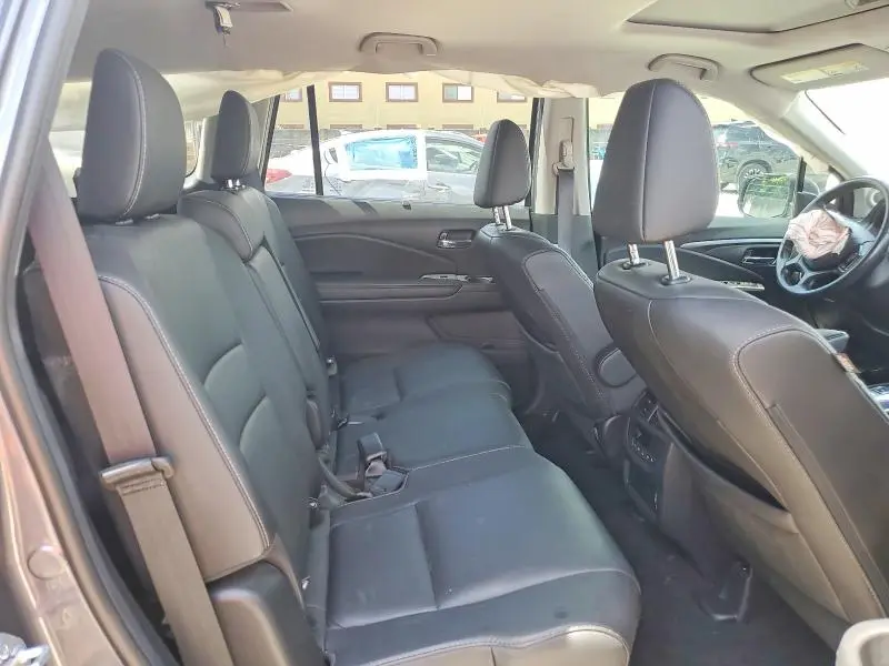 2022 HONDA PILOT SE  
