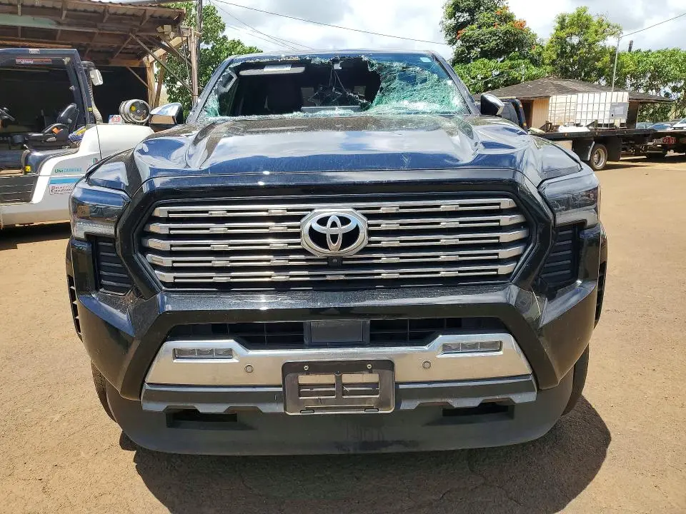 2024 TOYOTA TACOMA SR5  