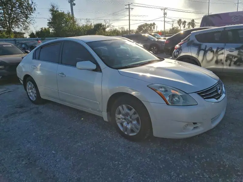 2010 NISSAN ALTIMA BASE  