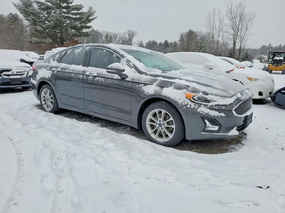 2019 FORD FUSION TITANIUM  