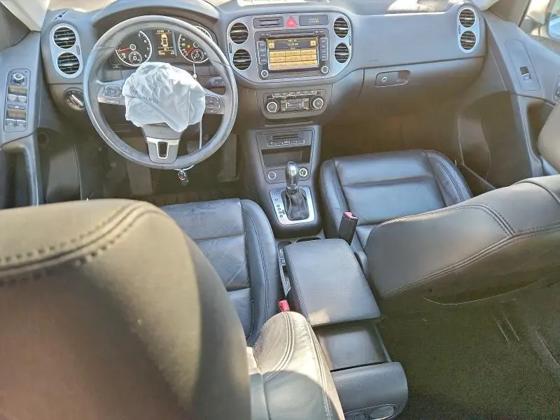 2011 VOLKSWAGEN TIGUAN S  