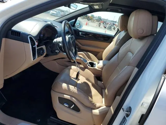 2019 PORSCHE CAYENNE   