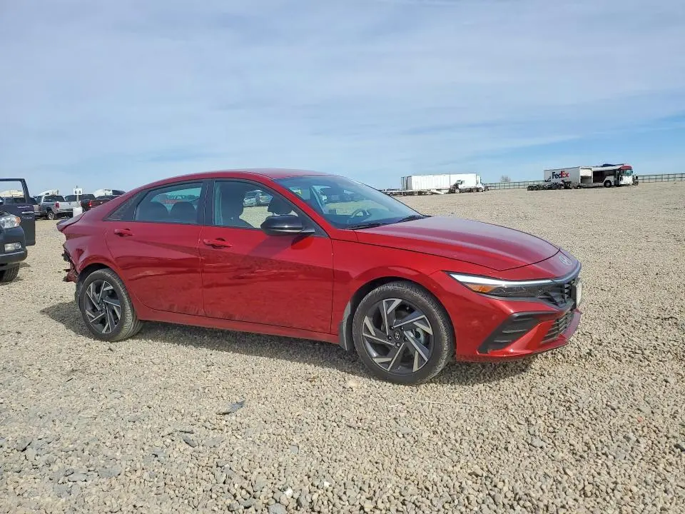 2025 HYUNDAI ELANTRA SEL SPORT  