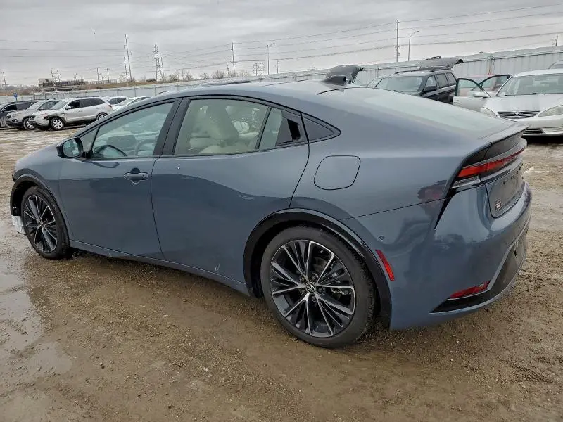 2025 TOYOTA PRIUS LE  