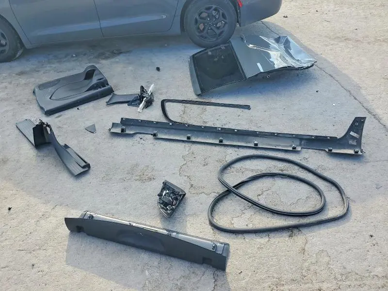 2021 CHRYSLER PACIFICA HYBRID LIMITED  