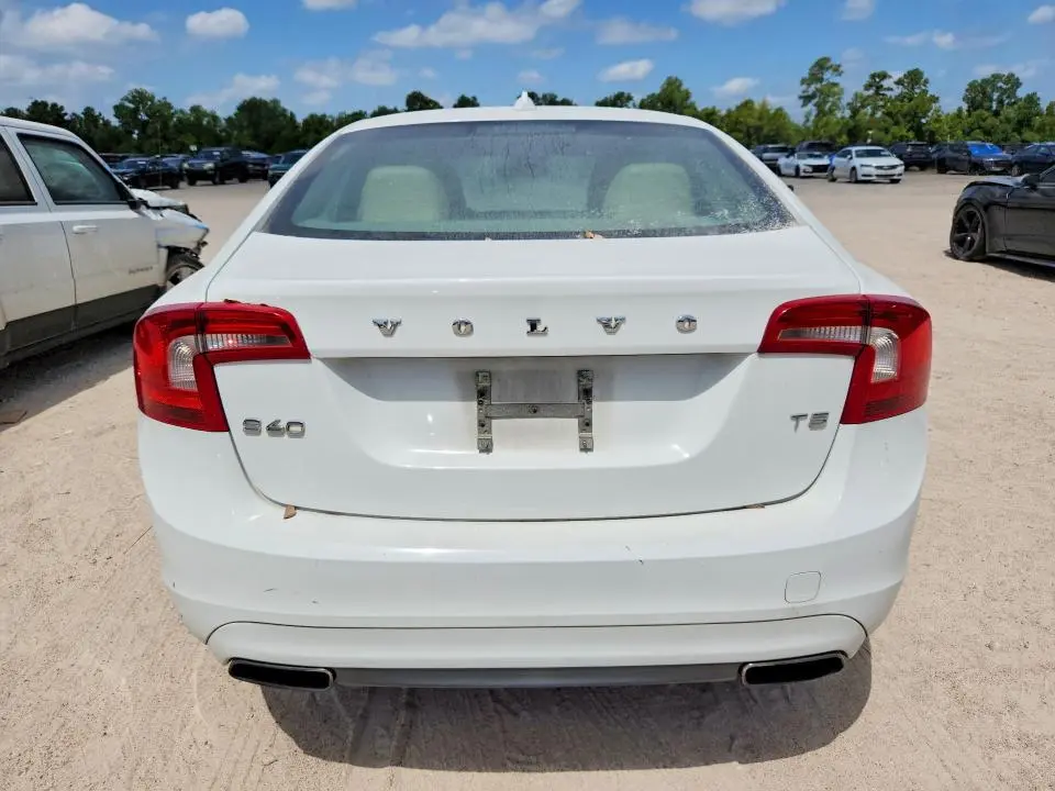 2014 VOLVO S60 T5  