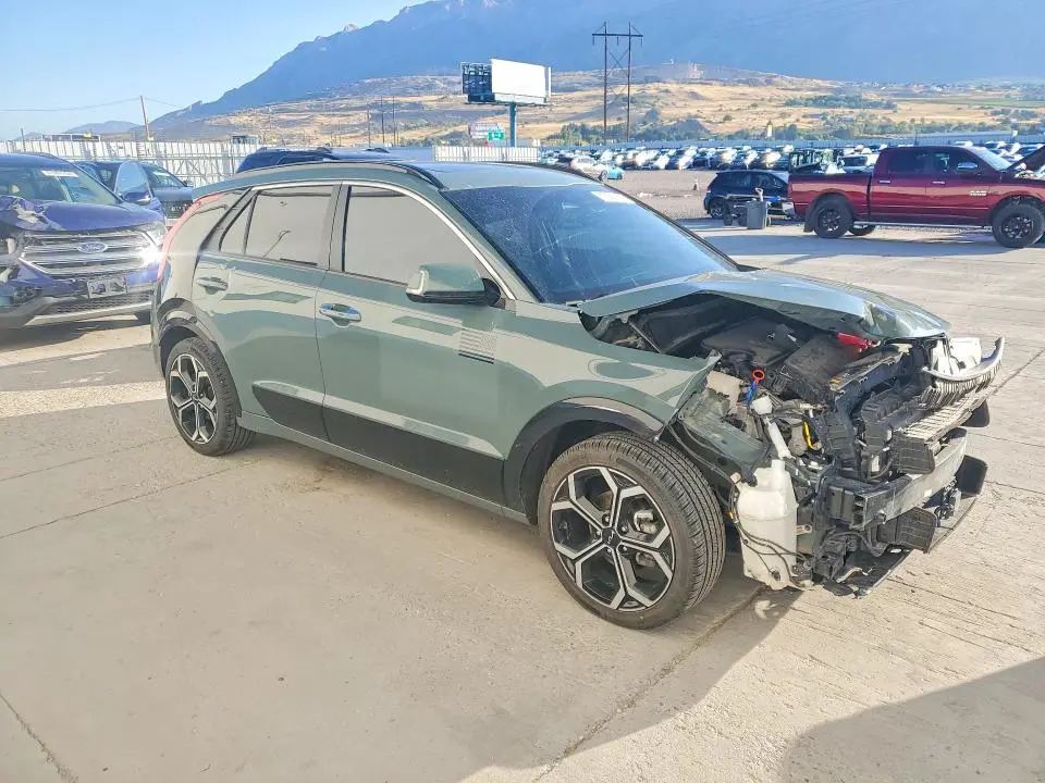 2023 KIA NIRO SX  