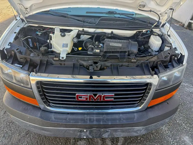 2015 GMC SAVANA G3500 LT  