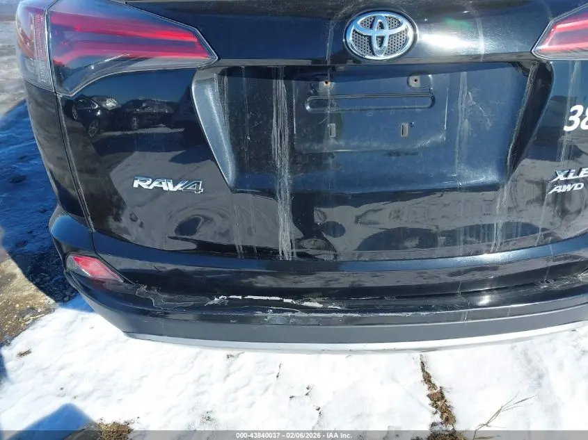 2018 TOYOTA RAV4 XLE