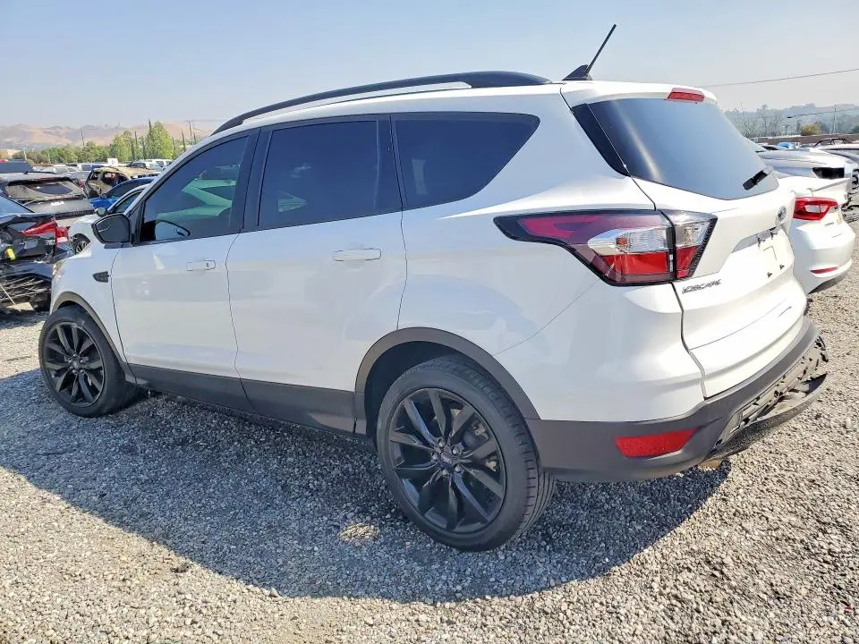 2018 FORD ESCAPE SE  