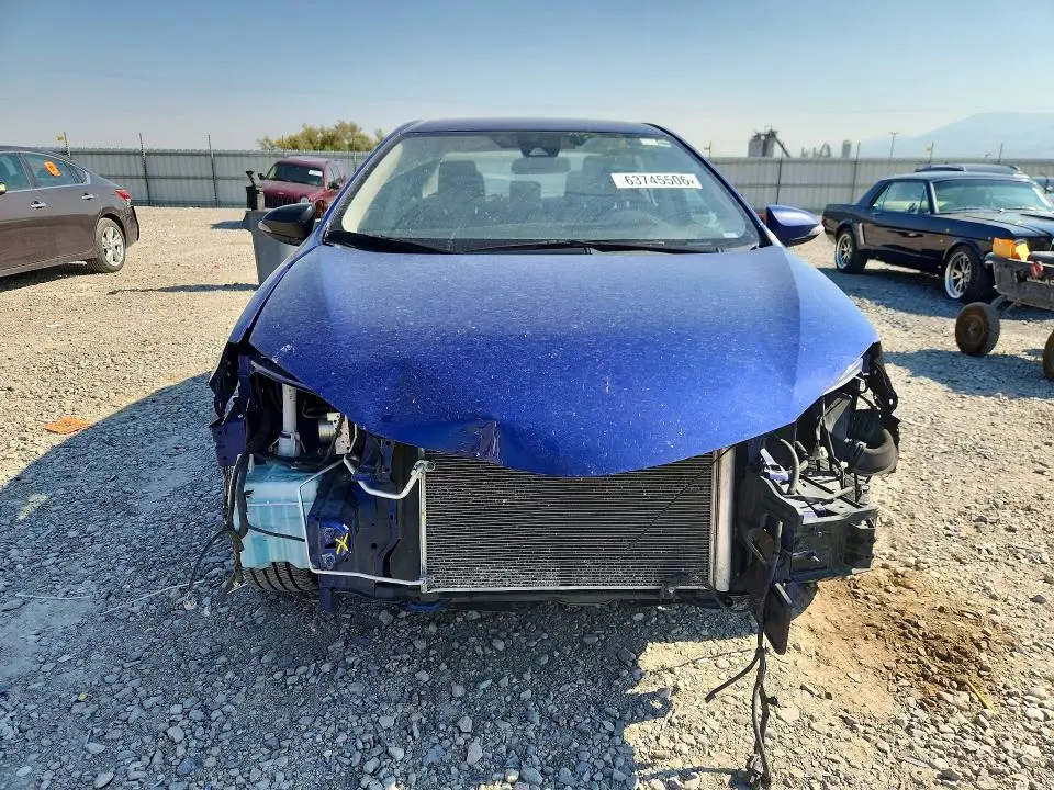 2017 TOYOTA COROLLA SE  