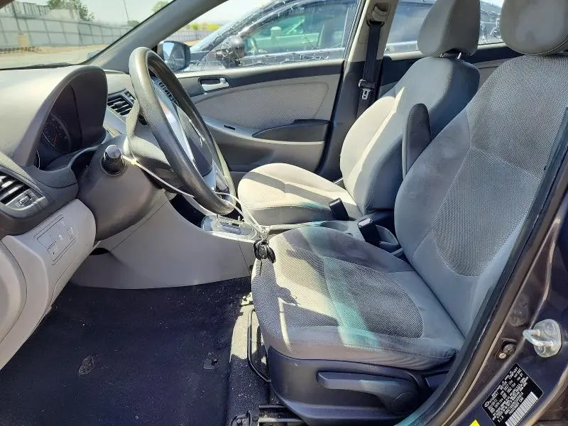 2012 HYUNDAI ACCENT GLS  