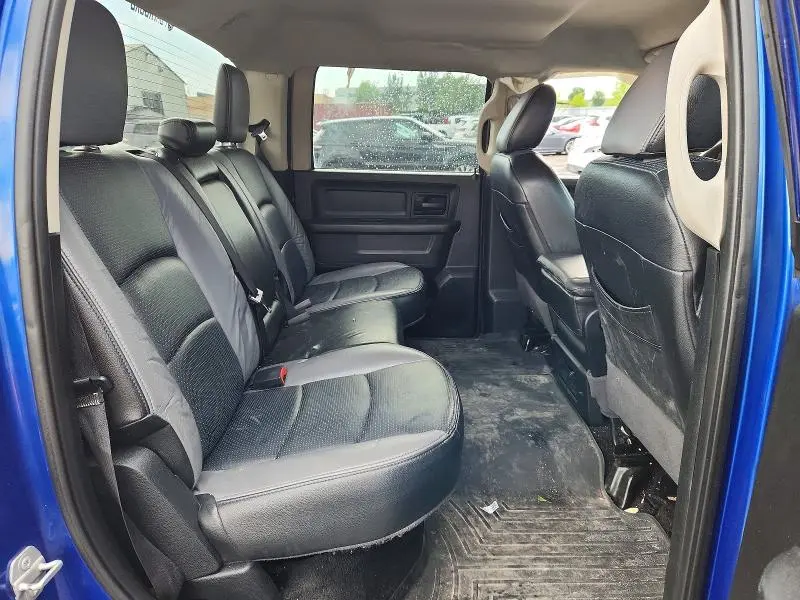 2016 RAM 1500 SLT  