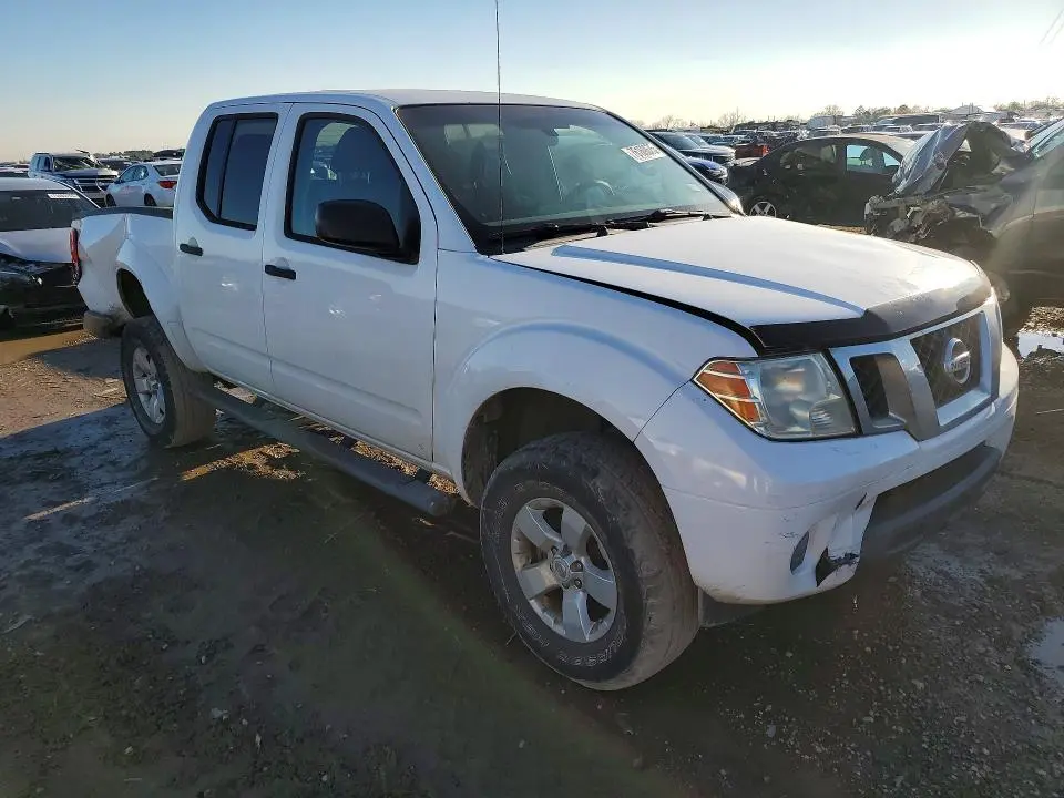 2012 NISSAN FRONTIER S  
