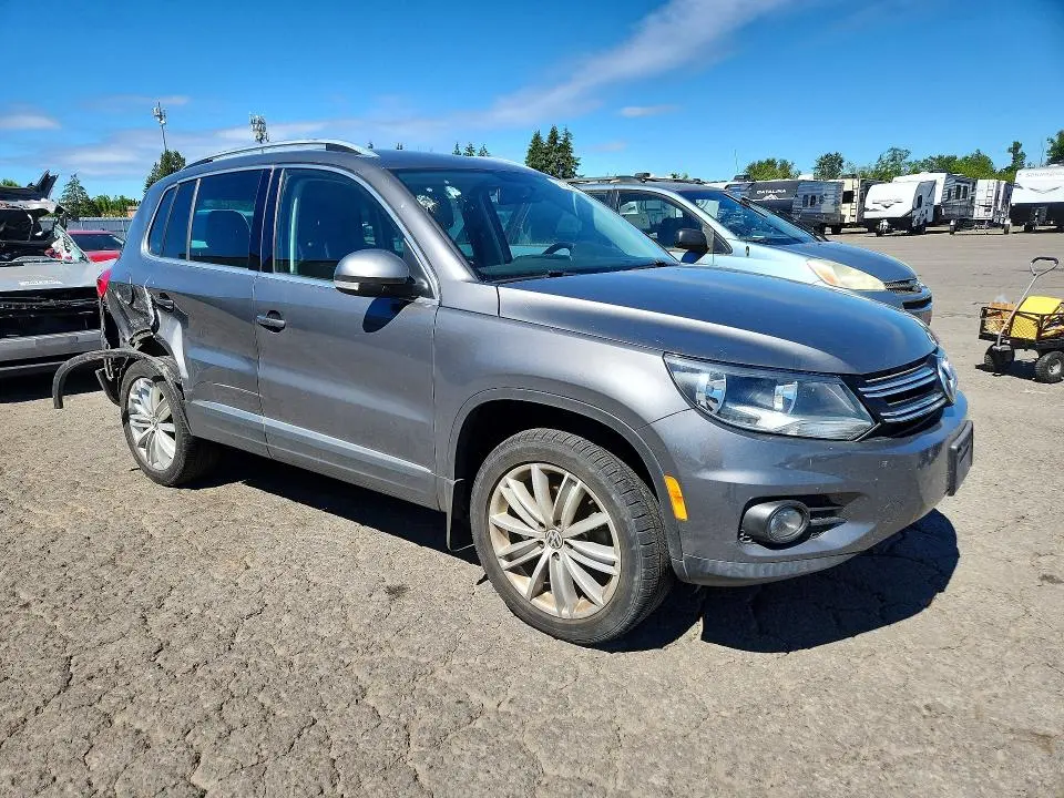 2014 VOLKSWAGEN TIGUAN S  