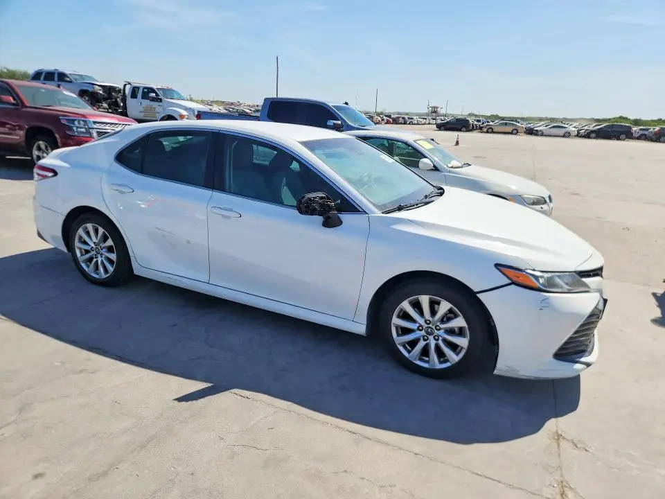 2018 TOYOTA CAMRY LE  
