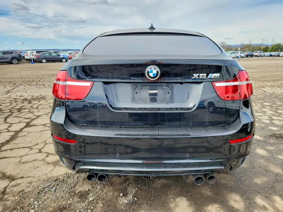 2013 BMW X6 M  