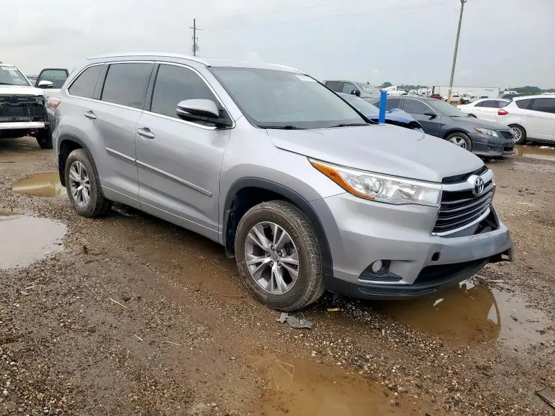 2015 TOYOTA HIGHLANDER XLE  