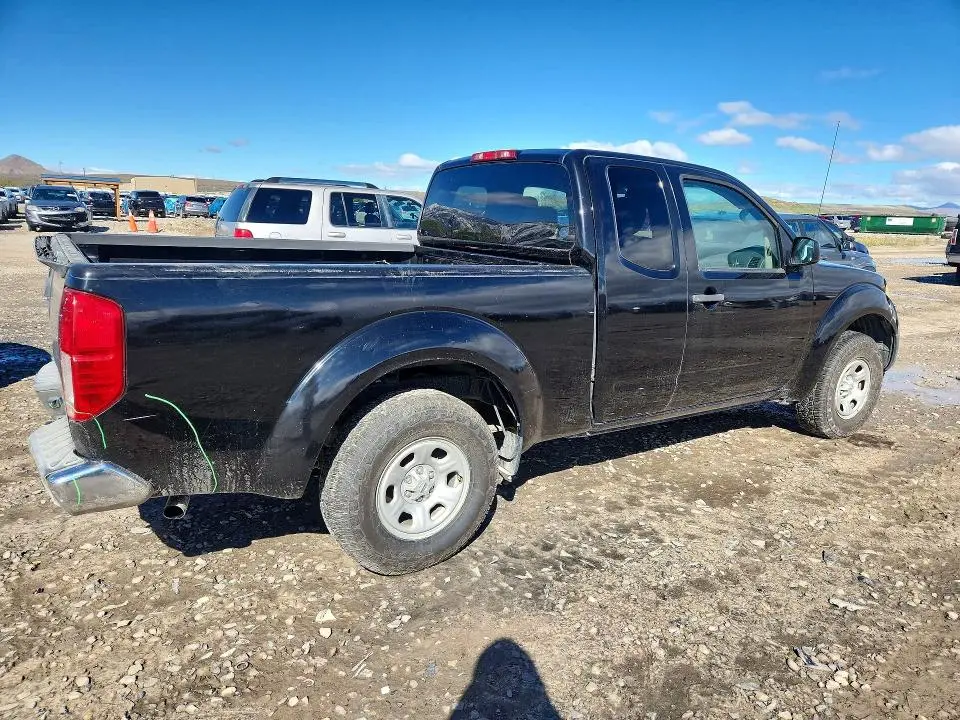 2015 NISSAN FRONTIER S  