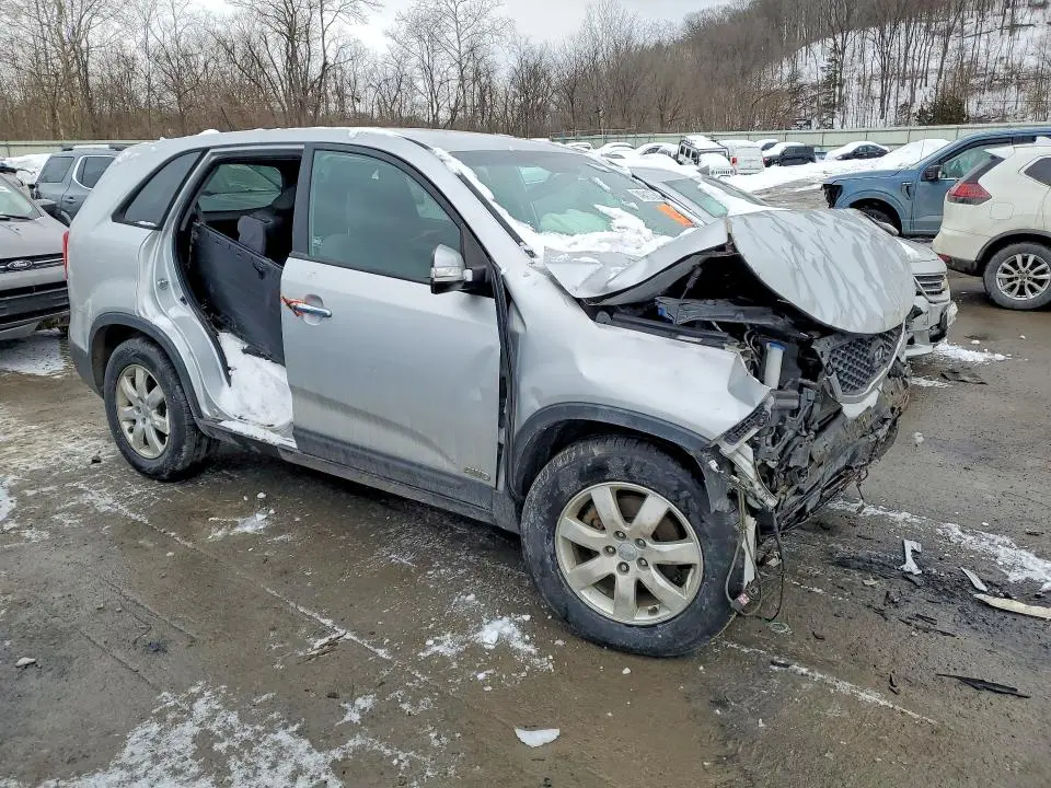2012 KIA SORENTO BASE  