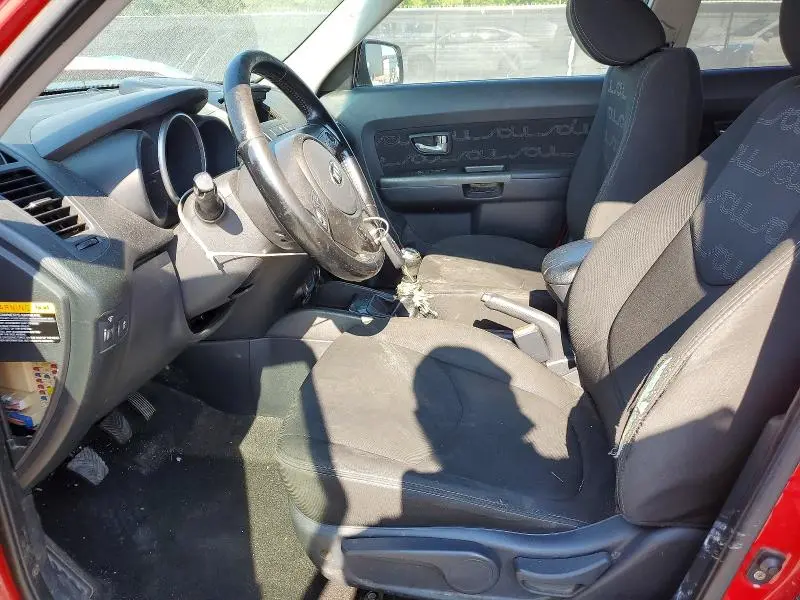 2013 KIA SOUL +  