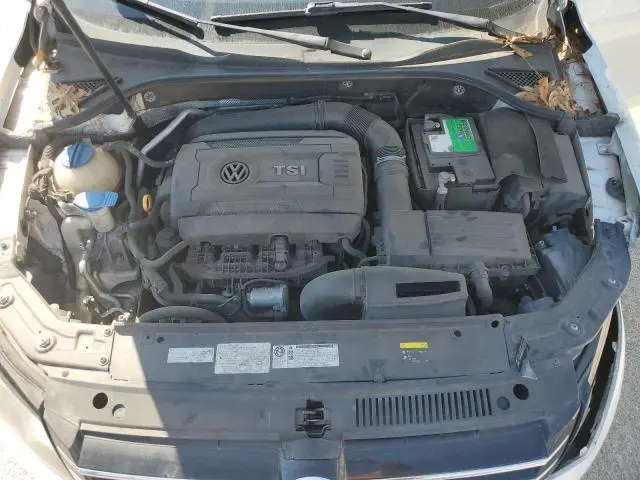 2015 VOLKSWAGEN PASSAT SE