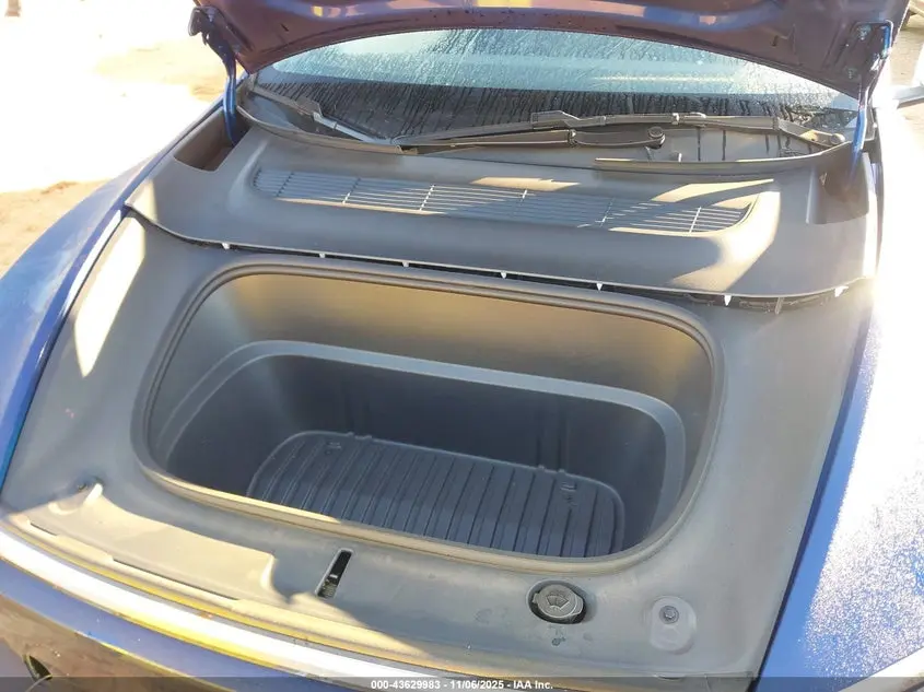 2026 TESLA MODEL Y RWD