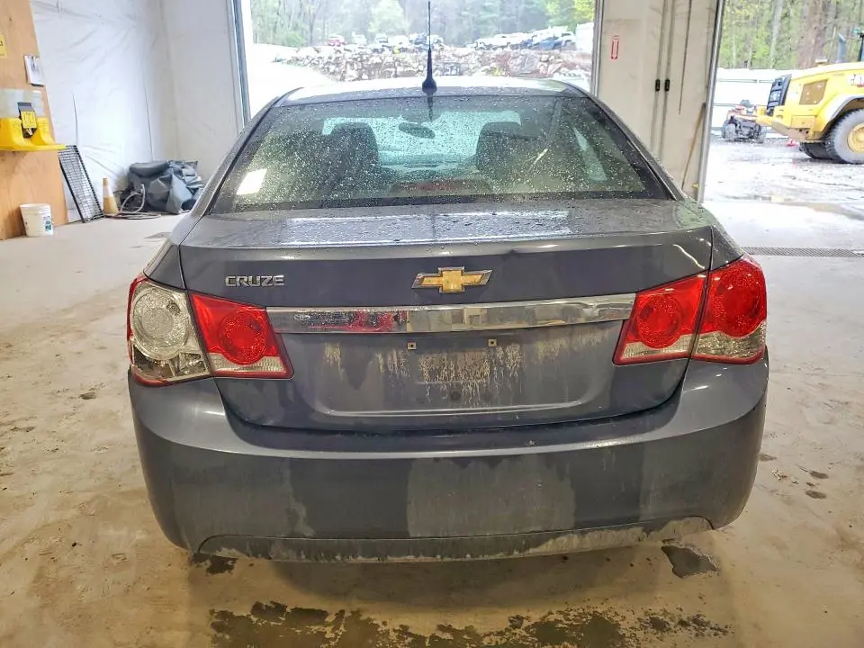 2013 CHEVROLET CRUZE LS  