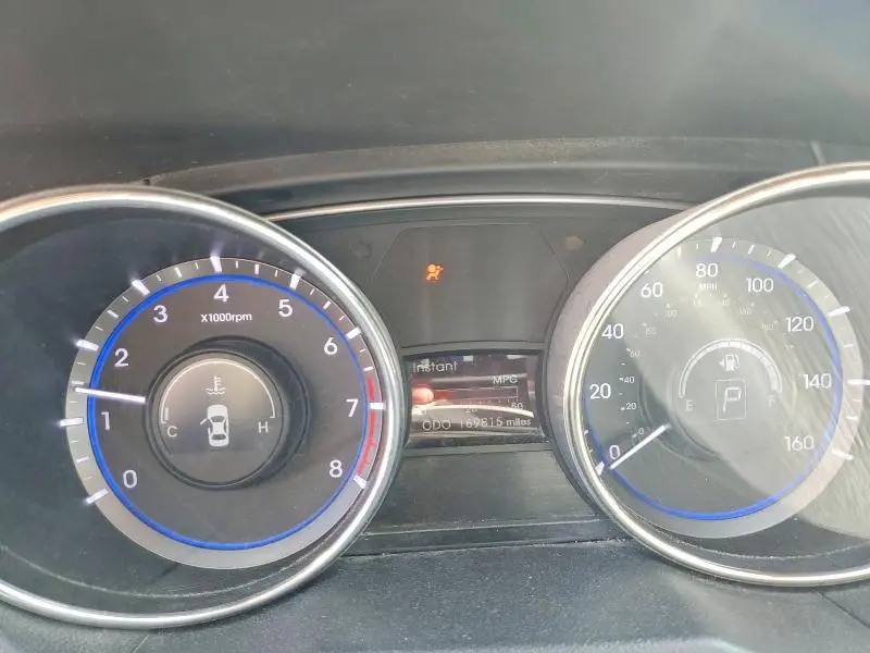 2011 HYUNDAI SONATA GLS  