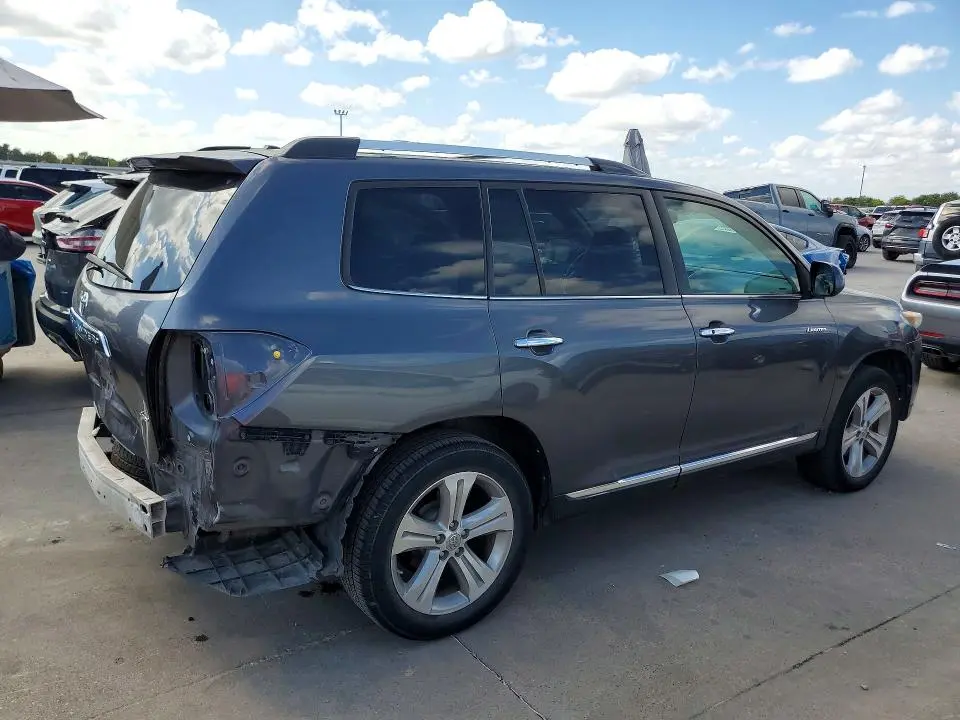2013 TOYOTA HIGHLANDER LIMITED  