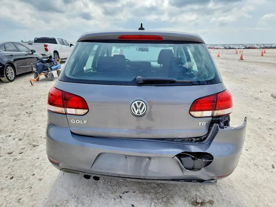 2013 VOLKSWAGEN GOLF   