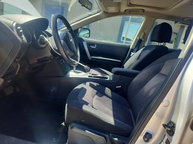 2010 NISSAN ROGUE SL  