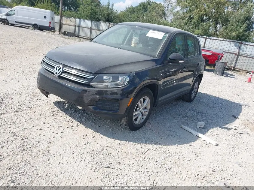2013 VOLKSWAGEN TIGUAN S